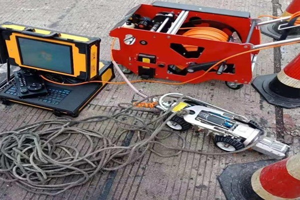 德兴CCTV管道检测机器人